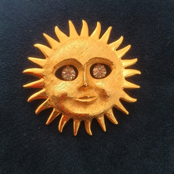 Vintage Gold TONE Sun Brooch - Picture 2 of 5
